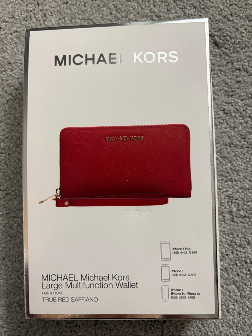 Michael Kors True Large Multifunctional Wallet
